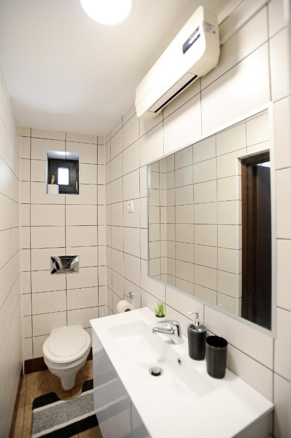 Castle Garden Apartment *